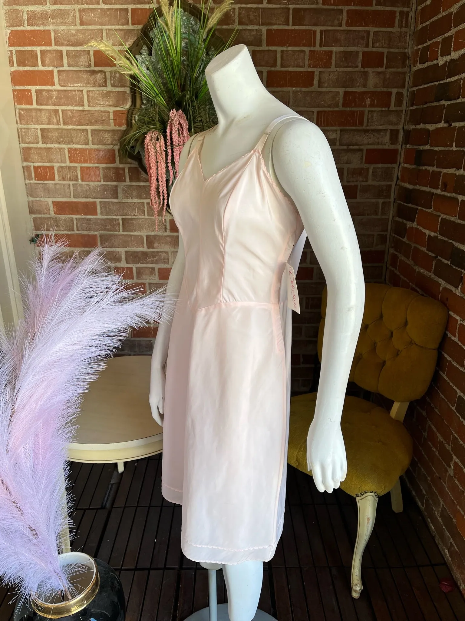 1940s Pink Taffeta Slip