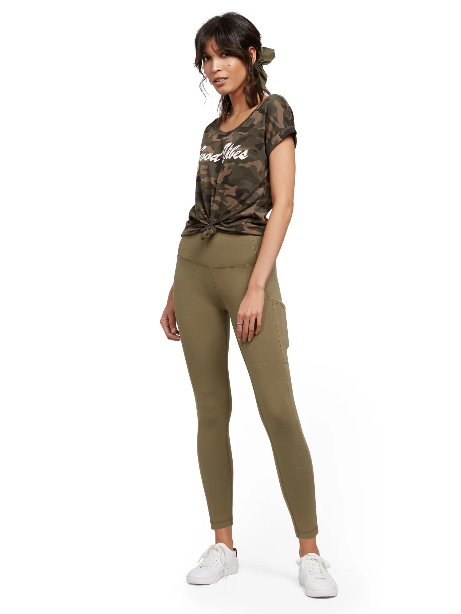 High-Waisted Capri Pocket Legging