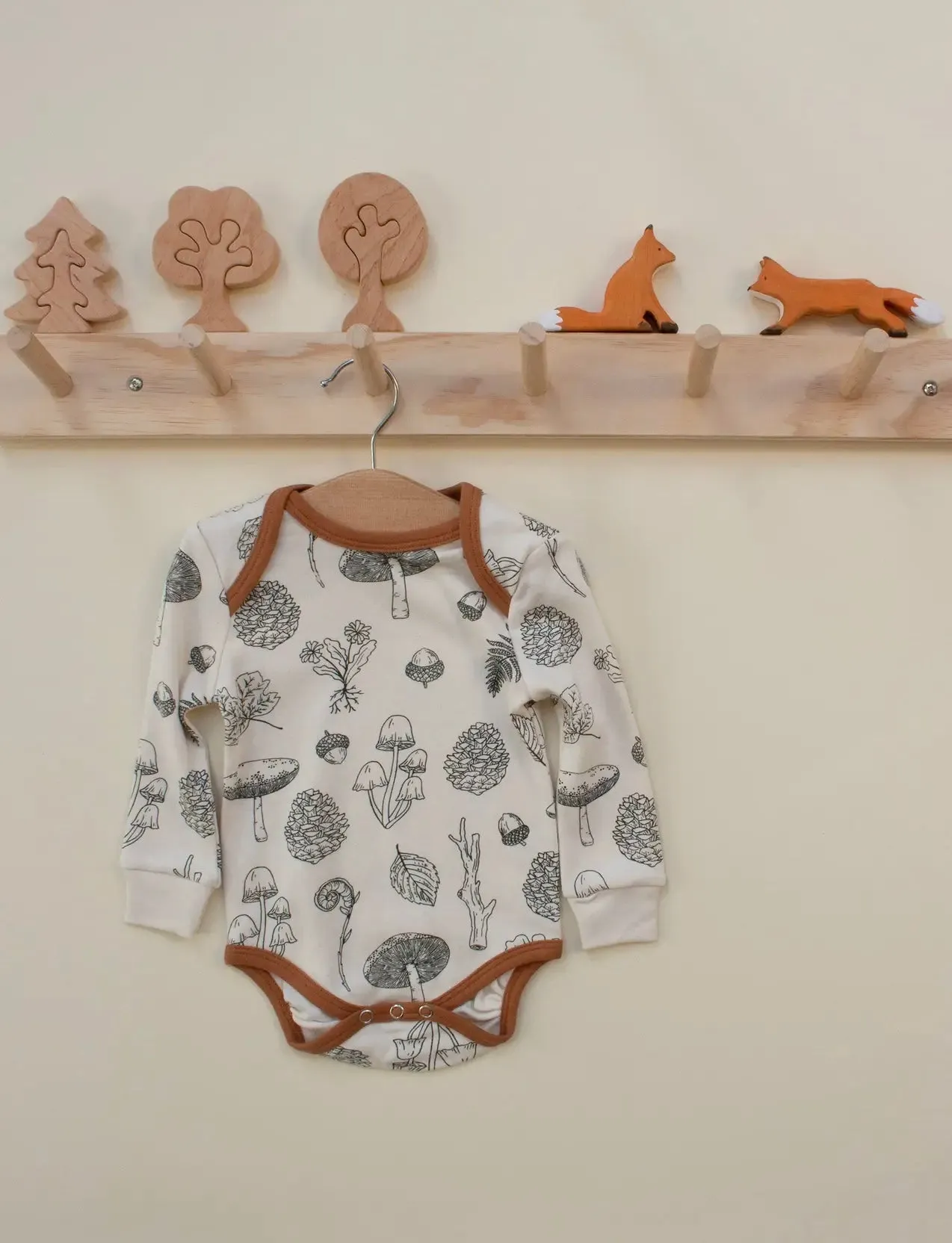 Long-Sleeve Organic Bodysuit- Forest Cream