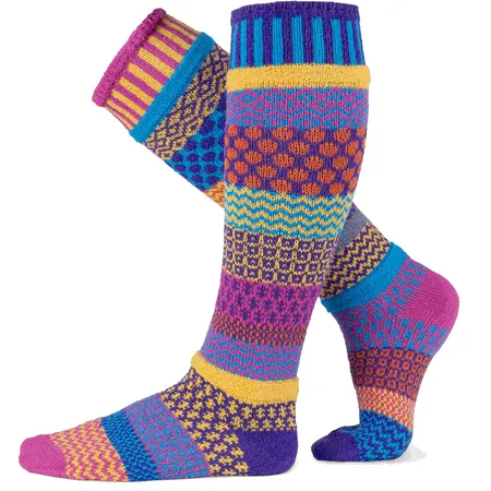 Mismatched Knitted Knee High Socks (Carnation)