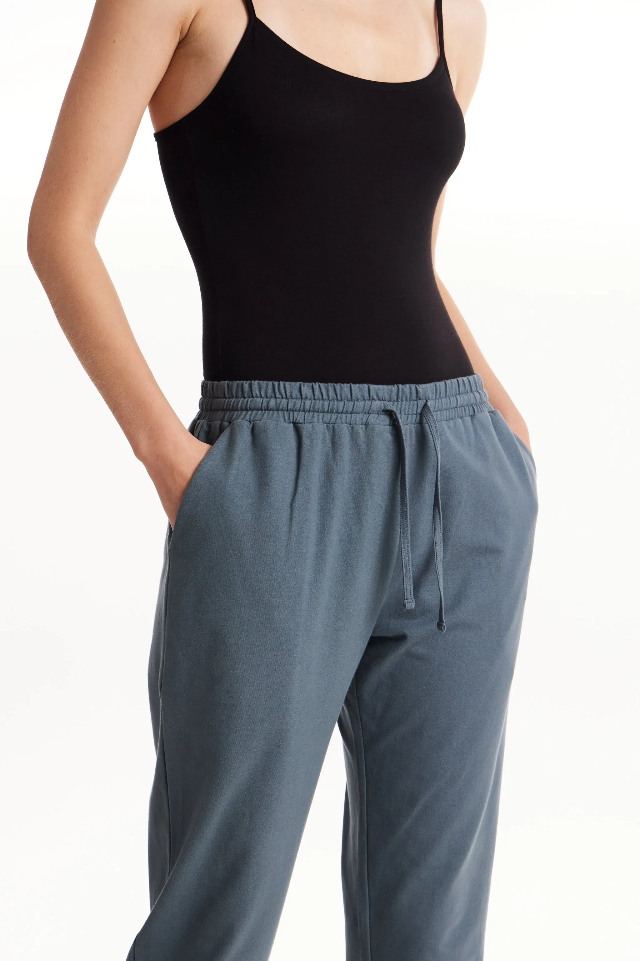 Sasha Trousers in Dark grey