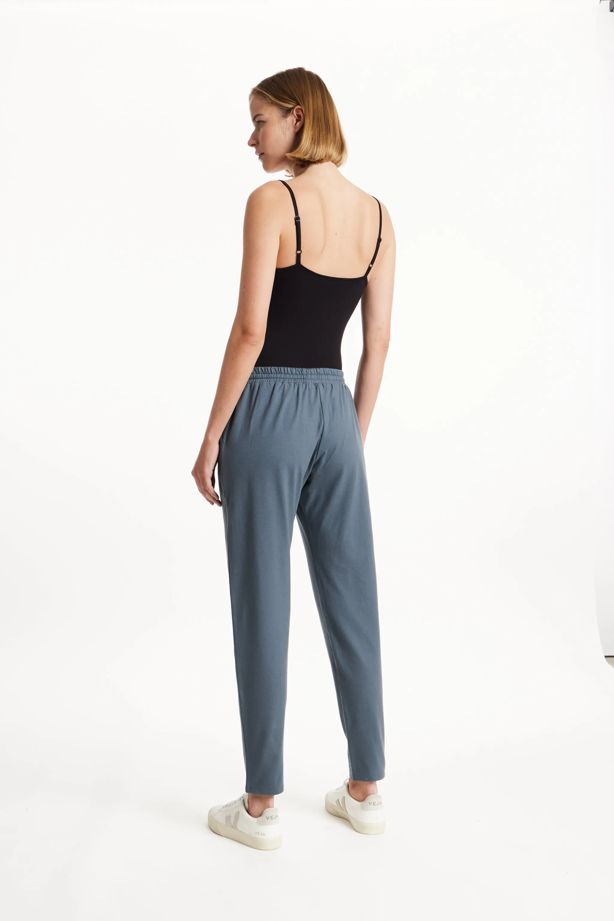 Sasha Trousers in Dark grey