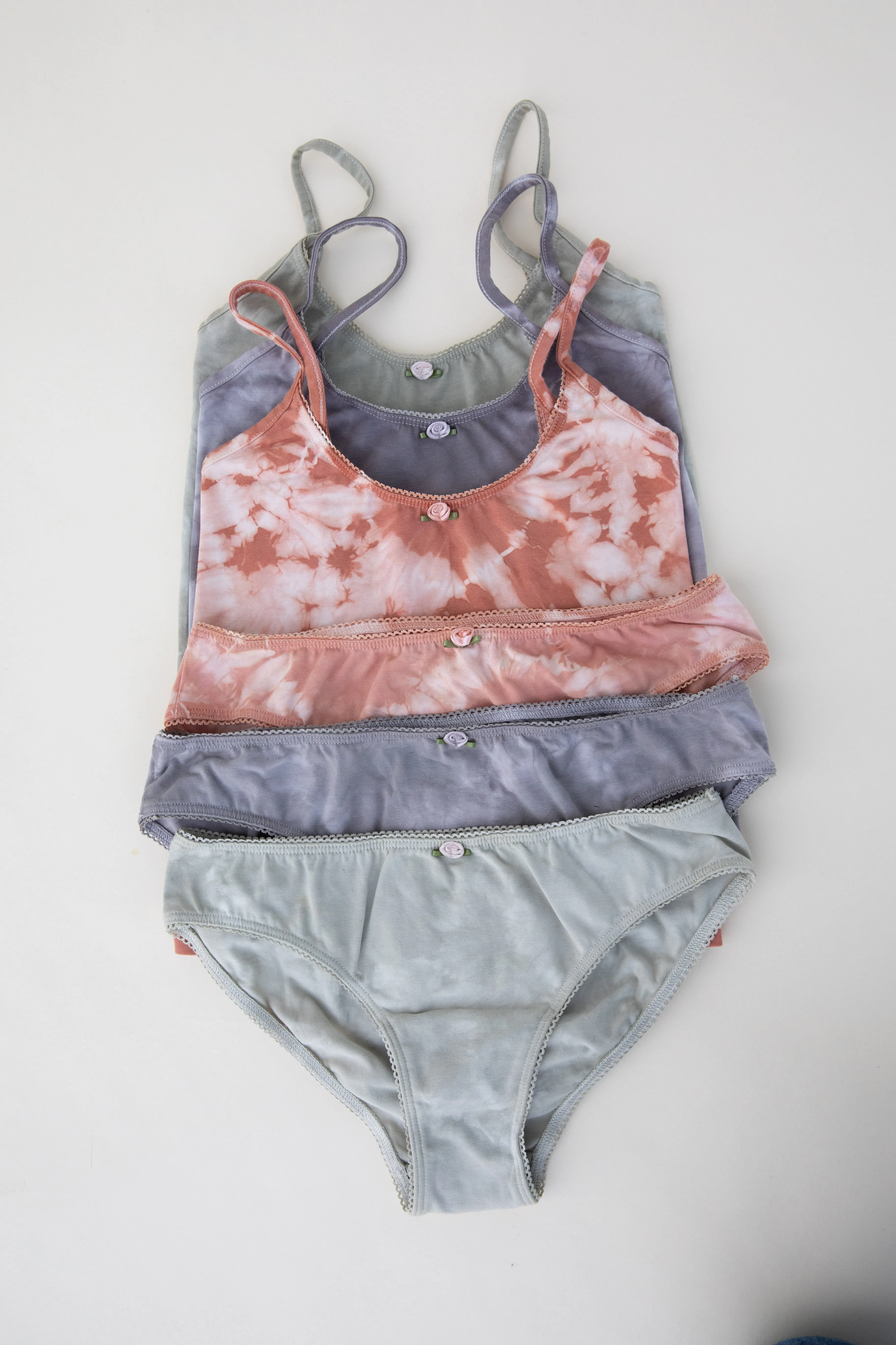 SCOOP BACK CAMI IN TOYON