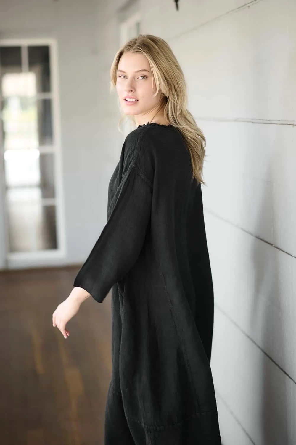 The Malle Linen Dress - Black