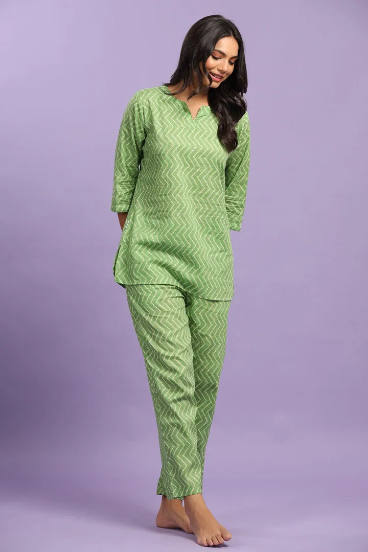 Zig zag Parallel Shibori on Green Cotton Loungewear Top Set